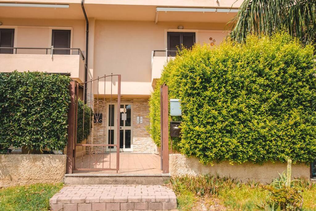 Artemide Apartment Montepaone Lido Exterior foto